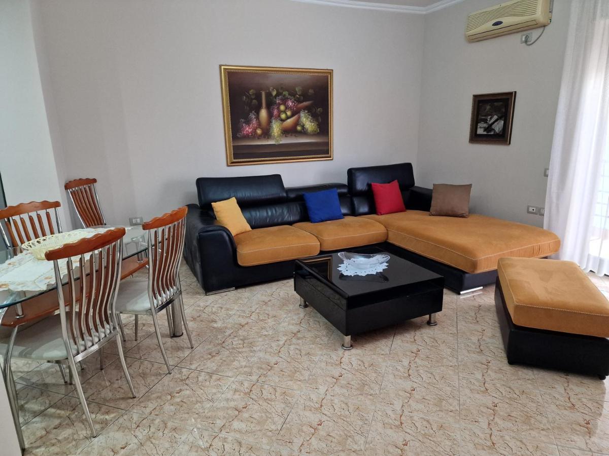 Apartament Orion Vlorë エクステリア 写真